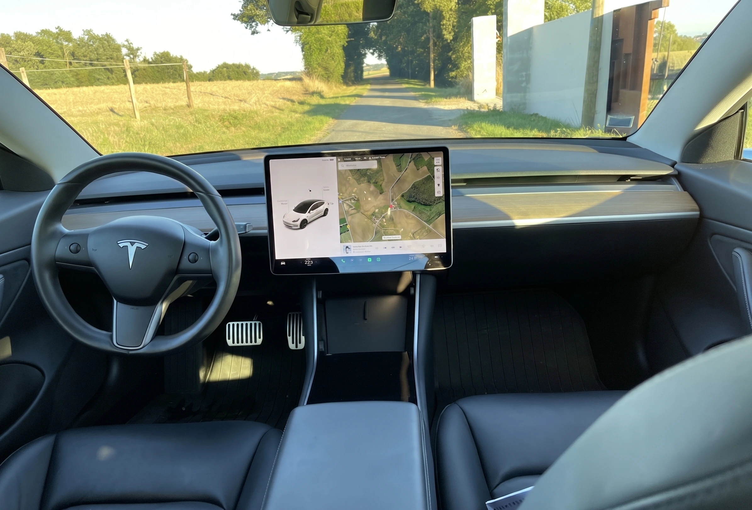 Tesla Model 3 blanche — Chauffeur VTC Margaux Médoc David's Drive